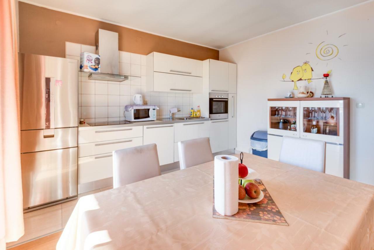 Lara Apartment Šibenik Eksteriør billede