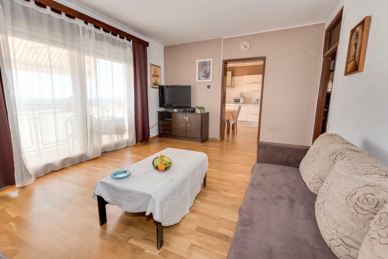 Lara Apartment Šibenik Eksteriør billede