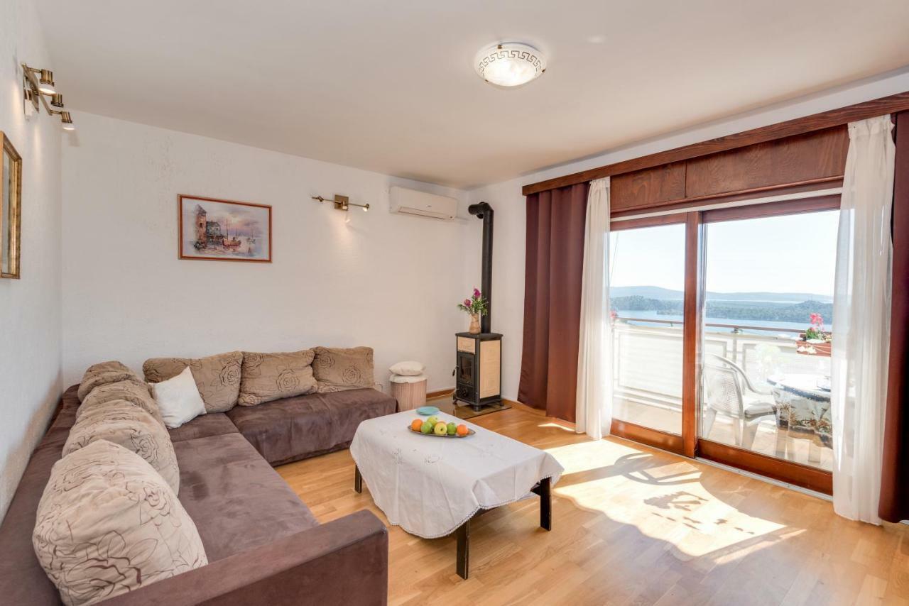 Lara Apartment Šibenik Eksteriør billede